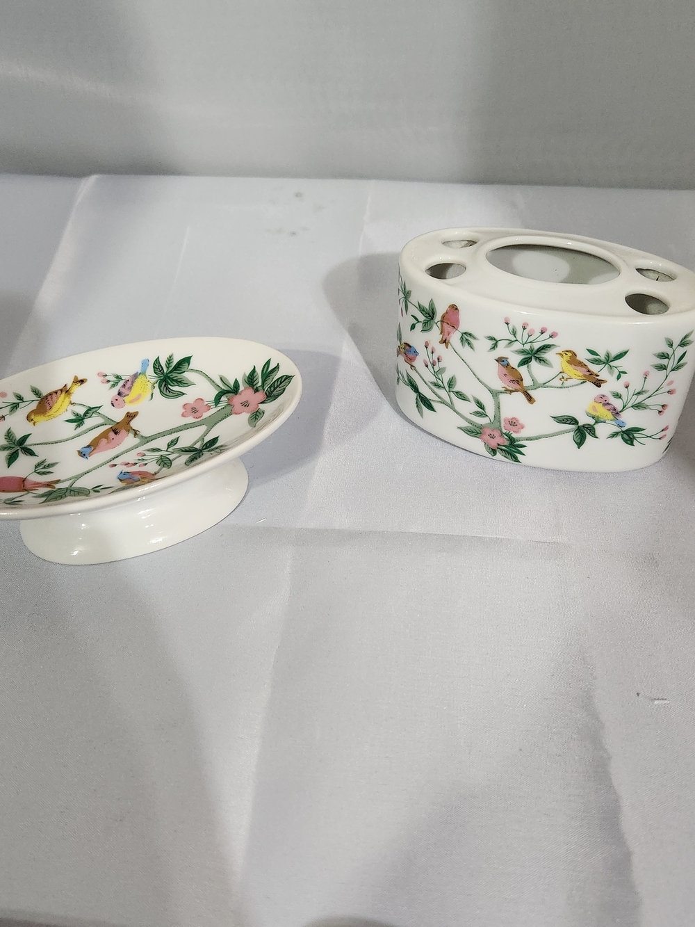 Porcelain Bird & Floral Vanity Set in White and Pink